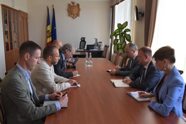 Întrevederea viceprim-ministrului Roman Roșca cu șeful Delegației Uniunii Europene în Republica Moldova, aflat la final de mandat