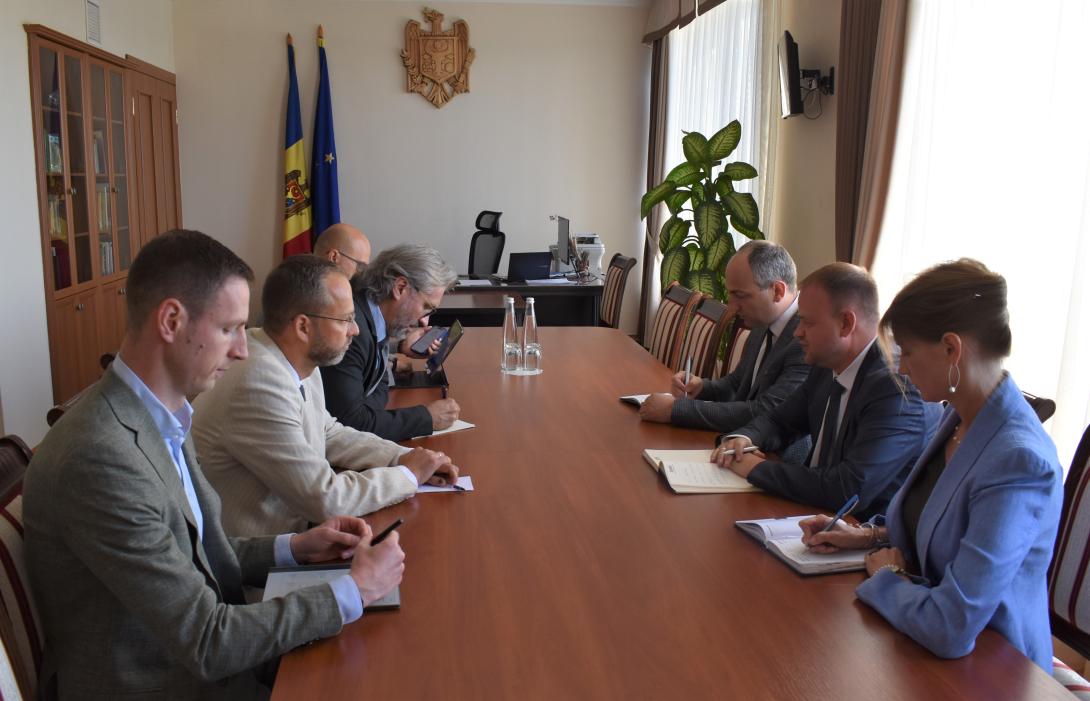Întrevederea viceprim-ministrului Roman Roșca cu șeful Delegației Uniunii Europene în Republica Moldova, aflat la final de mandat